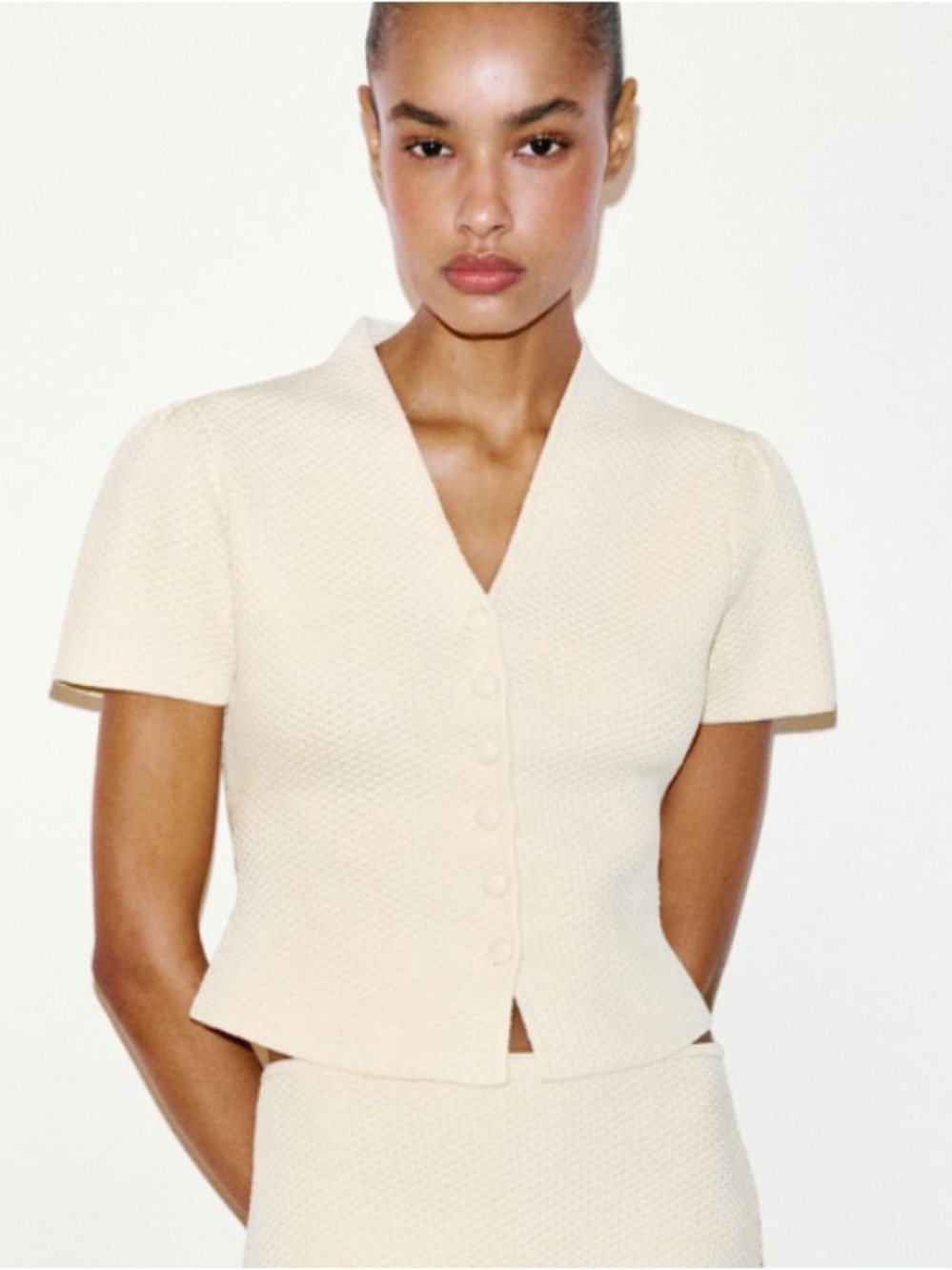 Zara NWT Textured V-Neck Short Sleeve Button Top Cream Medium